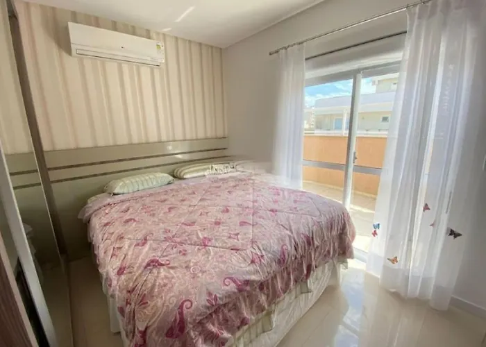 Suíte, piscina compartilhada, não é o apartamento inteiro somente suíte Bombinhas
